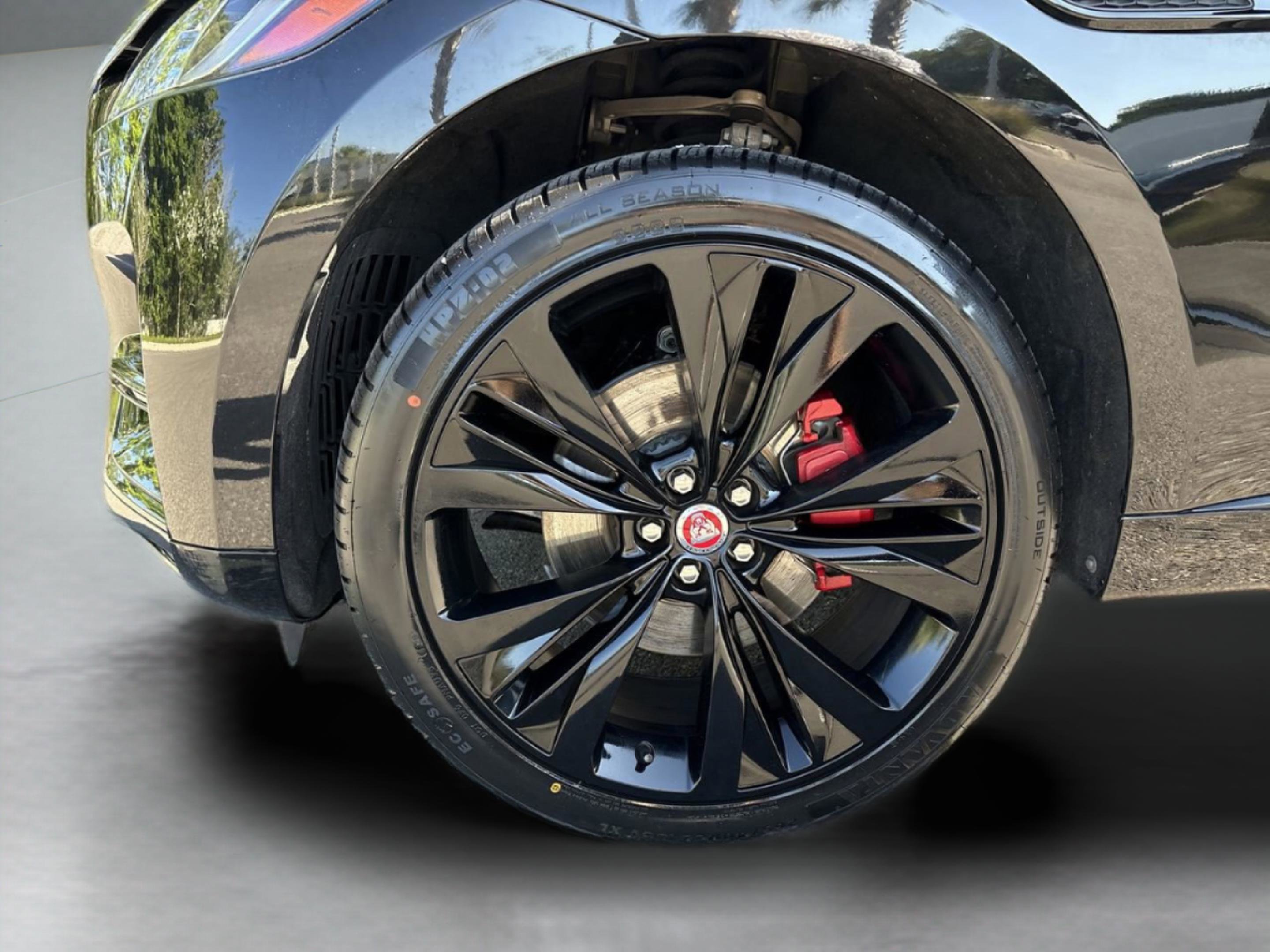 Used 2022 Jaguar F-PACE S AWD/4WD image 32
