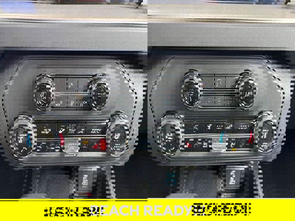 Used 2025 Ford Bronco Outer Banks image 19