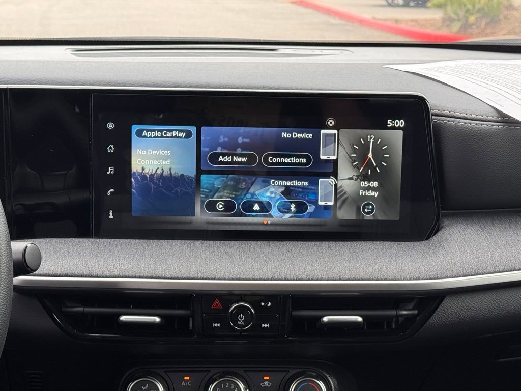 Certified 2025 Nissan Kicks SV w/ Illumination Package FWD image 18
