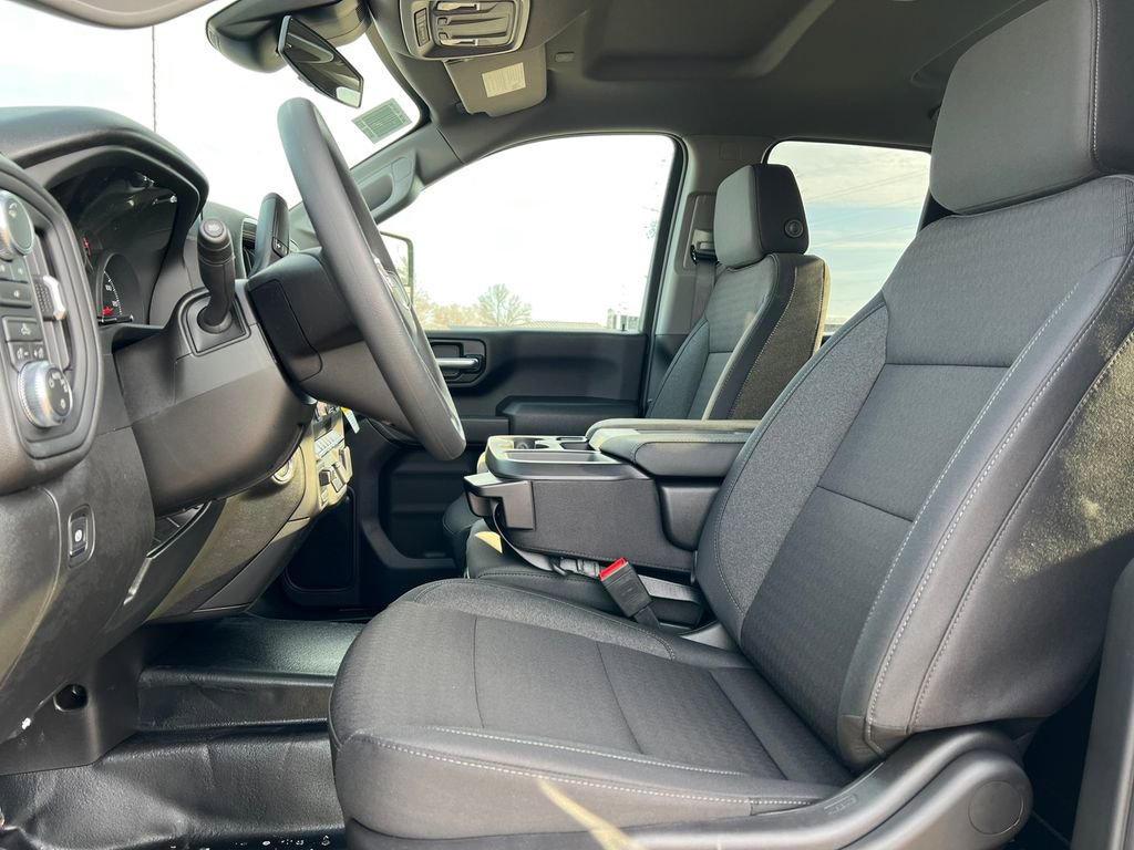 New 2026 GMC Sierra 2500 Pro w/ Convenience Package image 4