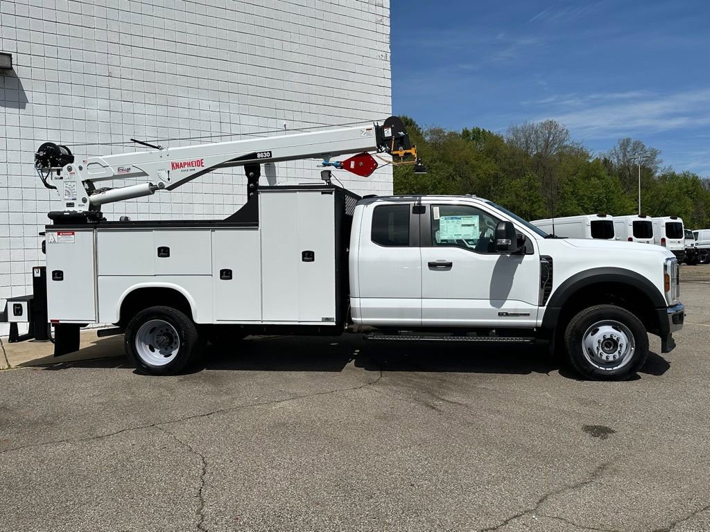 New 2025 Ford F550 4x4 Supercab Super Duty image 6