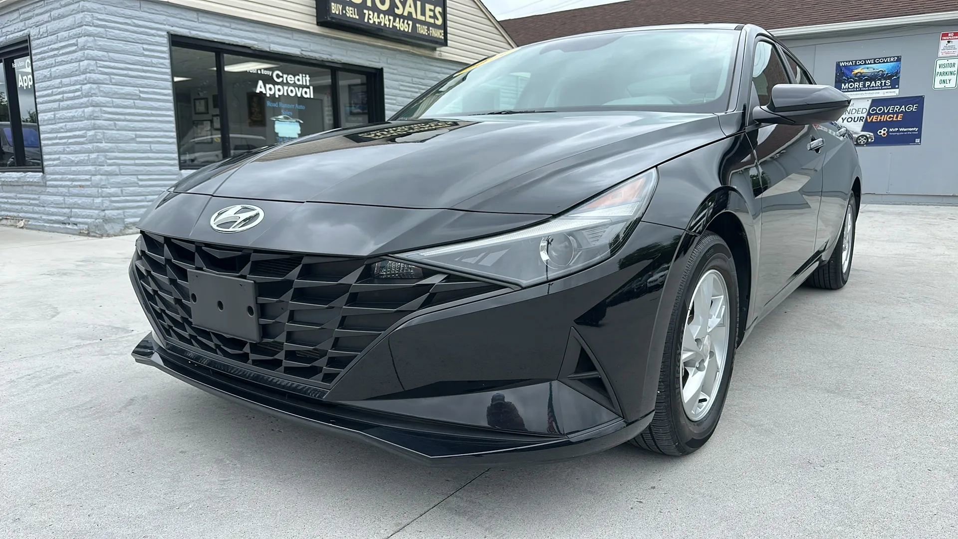 Used 2021 Hyundai Elantra SE w/ Cargo Package image 9