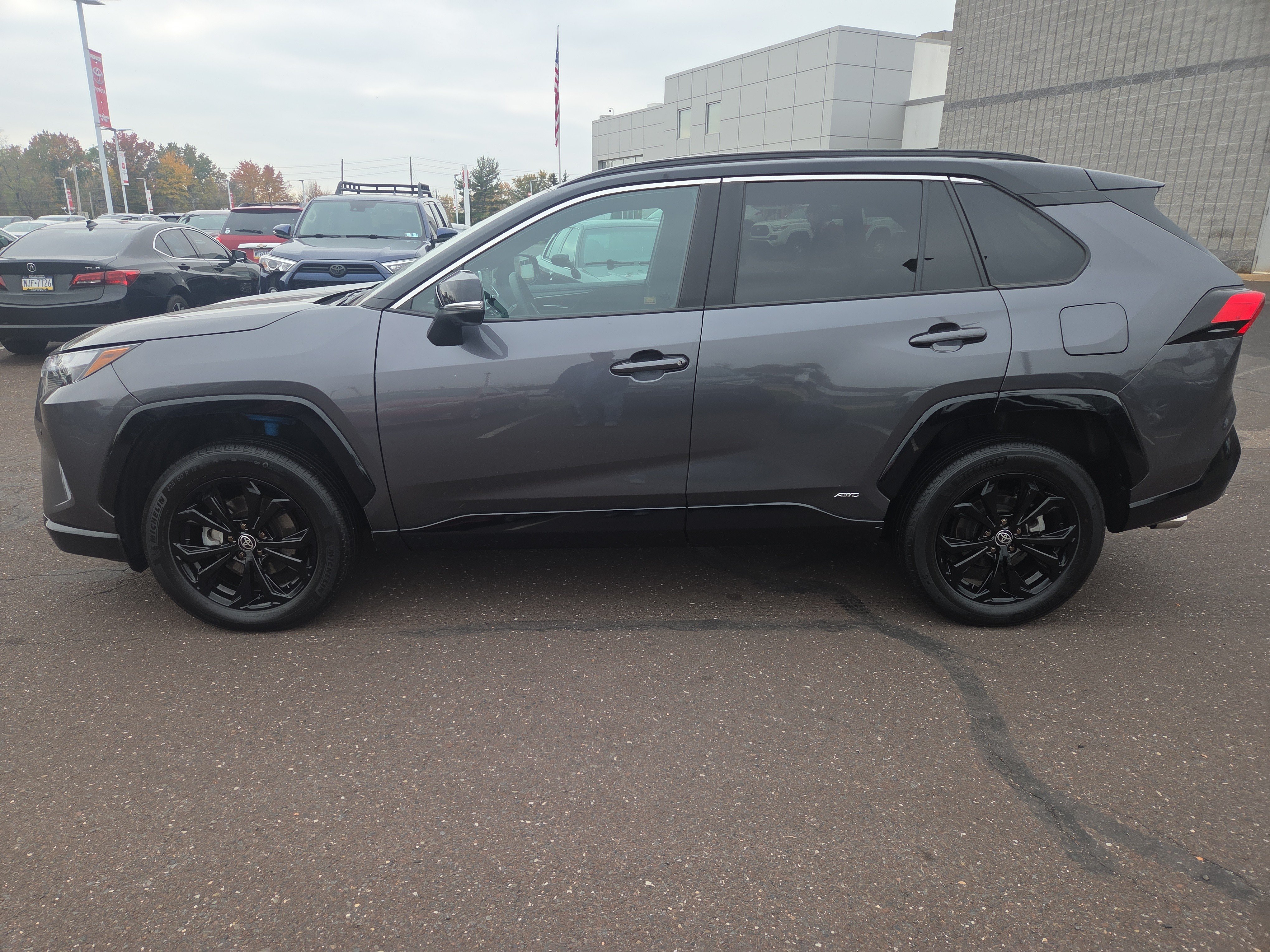 Certified 2022 Toyota RAV4 XSE AWD/4WD image 6