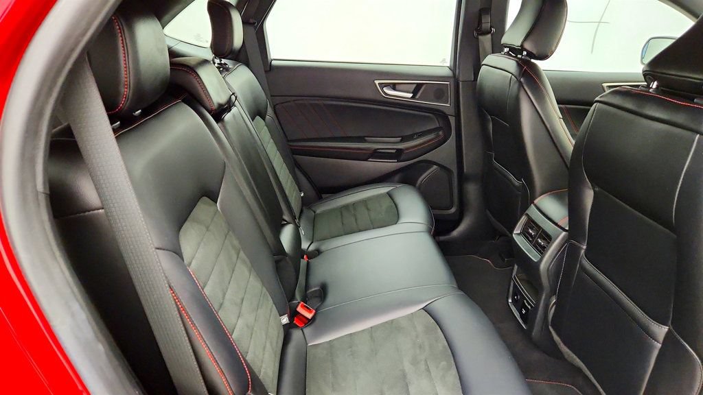 Used 2022 Ford Edge ST-Line AWD/4WD image 21