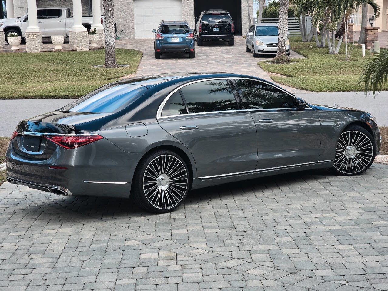 Used 2022 Mercedes-Benz S 580 4MATIC Sedan w/ Rear Seat Package image 8