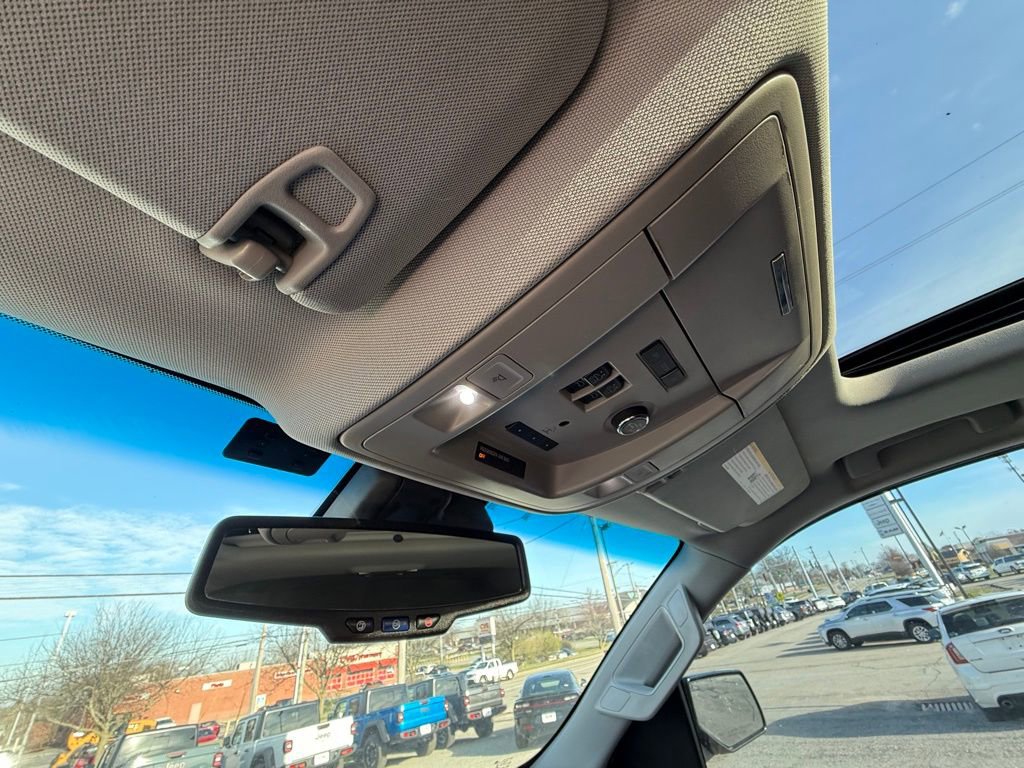 Used 2016 Chevrolet Tahoe LTZ image 23