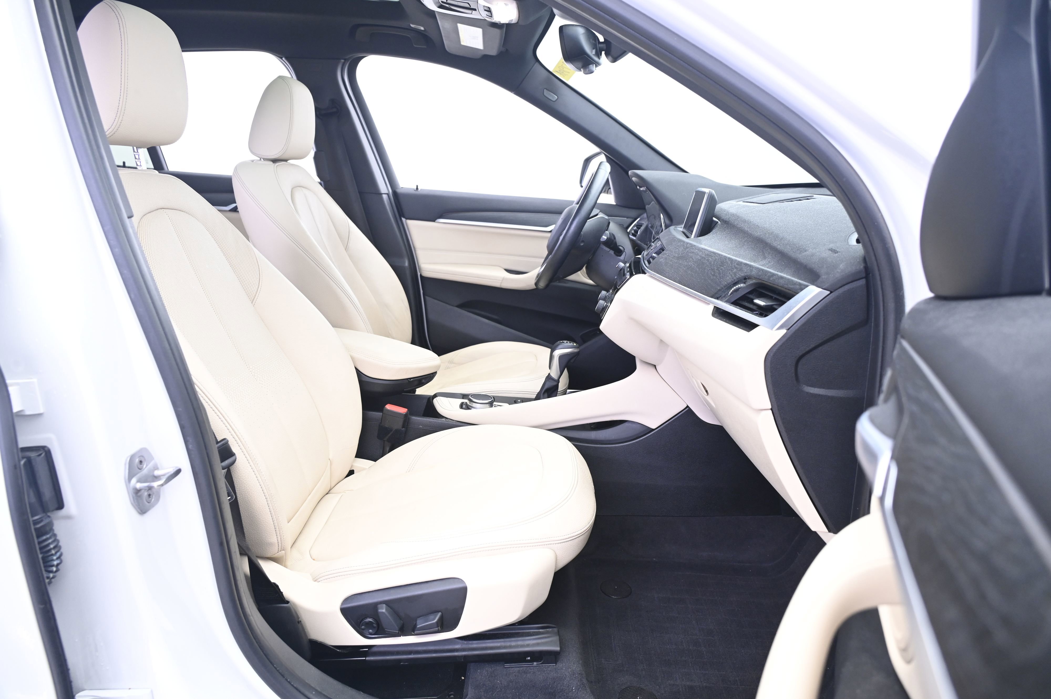 Used 2017 BMW X1 xDrive28i image 23