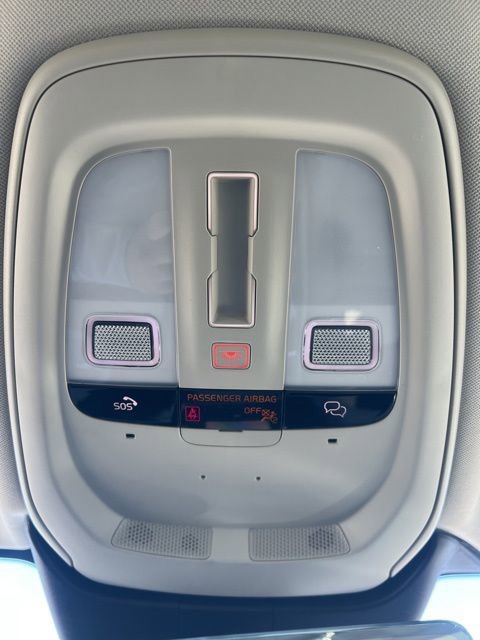 New 2026 Volvo V60 B5 Cross Country Plus w/ Climate Package image 19