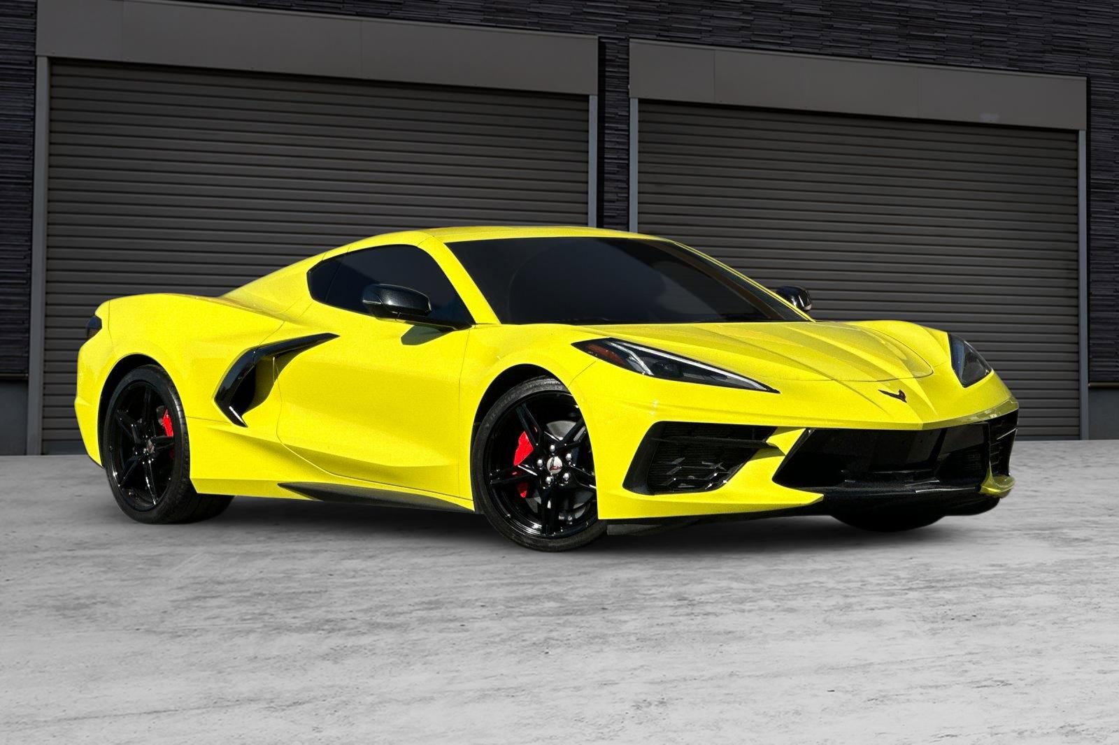 Used 2020 Chevrolet Corvette Stingray Coupe w/ Engine Appearance Package image 2
