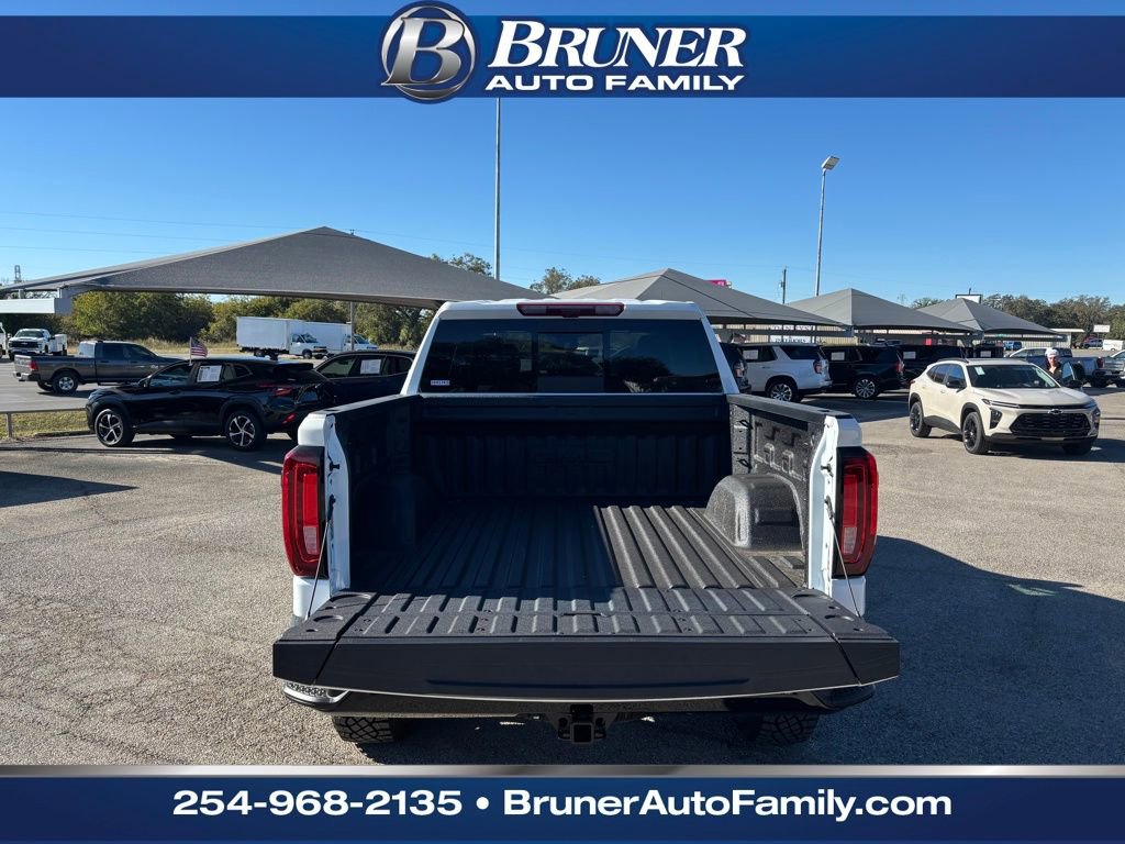 New 2026 GMC Sierra 1500 AT4X image 7