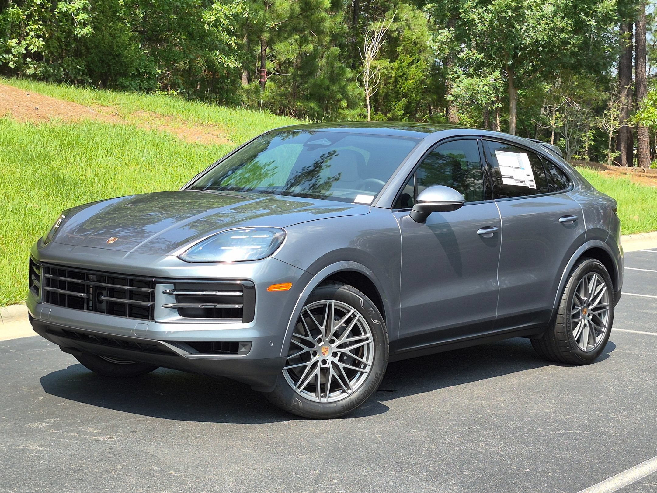 New 2026 Porsche Cayenne Coupe AWD/4WD image 1