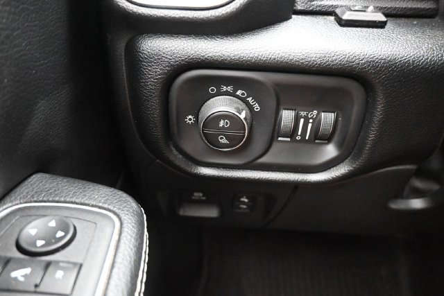 Used 2022 RAM 1500 Laramie w/ Sport Appearance Package AWD/4WD image 14