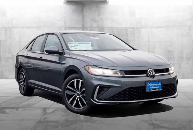 New 2026 Volkswagen Jetta SE image 2