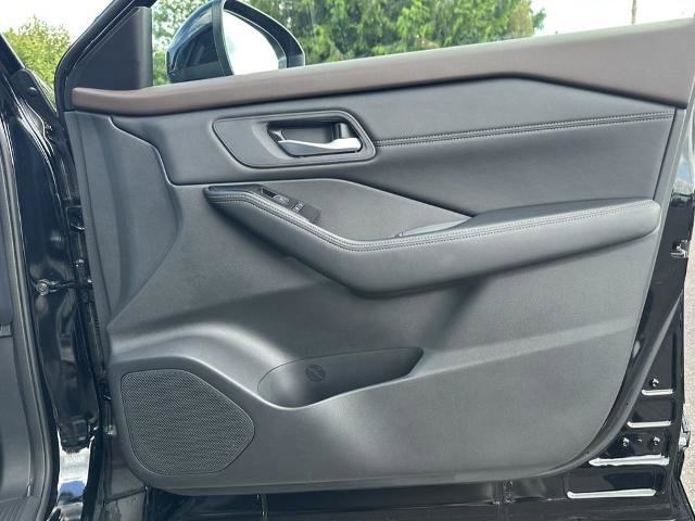 Certified 2023 Nissan Rogue SL w/ SL Premium Package image 25