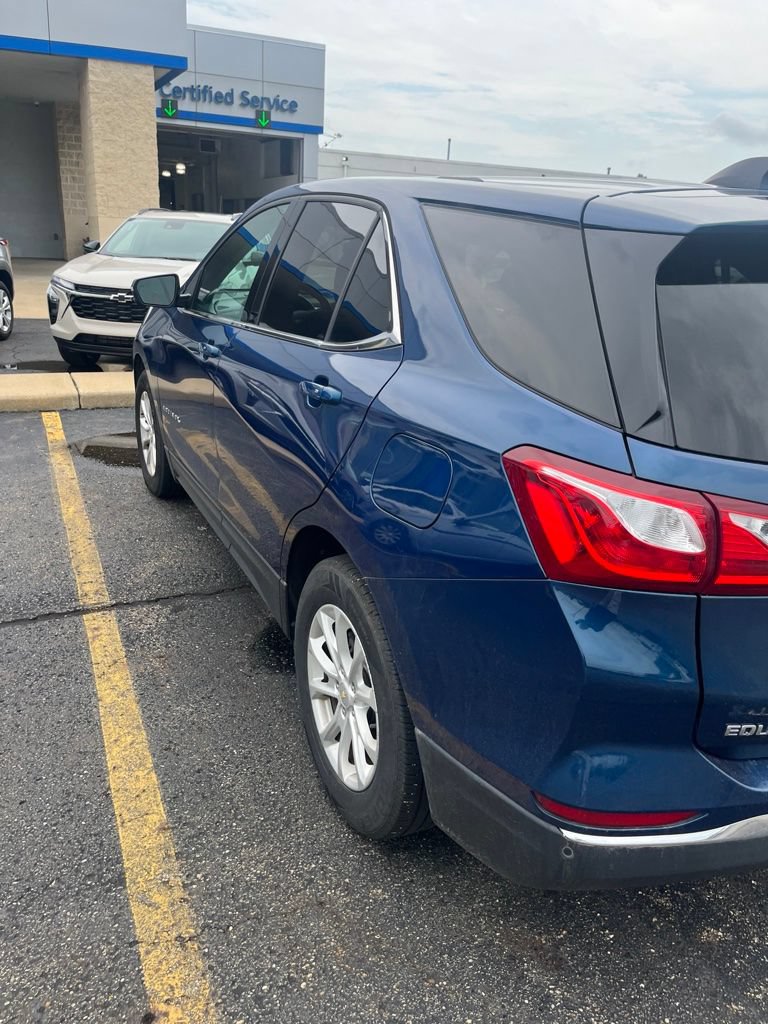 Used 2019 Chevrolet Equinox LT w/ Driver Convenience Package FWD image 4