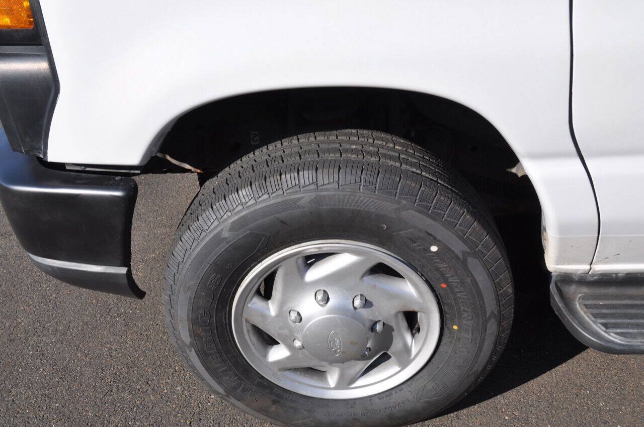 Used 2010 Ford E-350 and Econoline 350 XLT RWD image 37