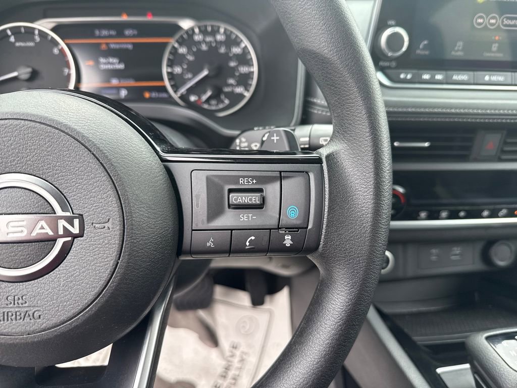 Used 2023 Nissan Rogue SV image 21