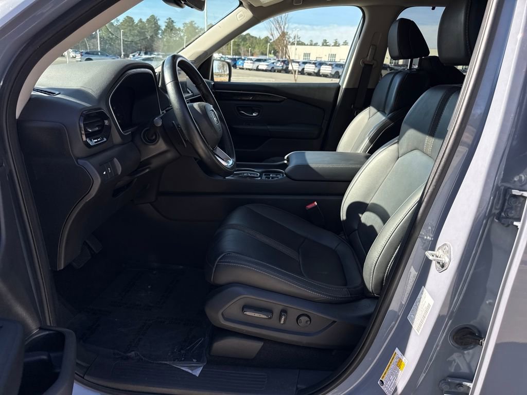 Used 2023 Honda Pilot Touring image 13