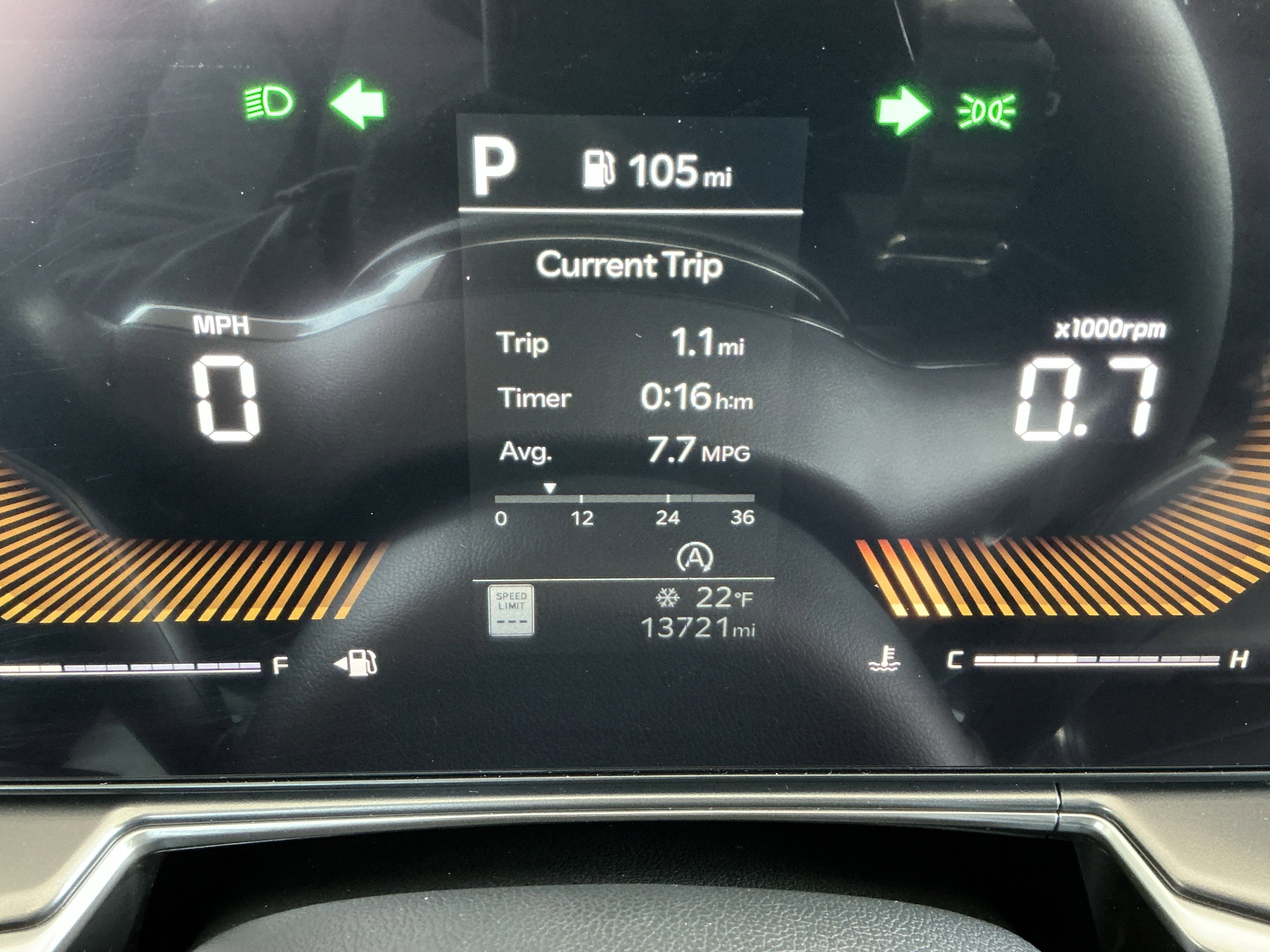 Used 2024 Kia Sorento LX image 8