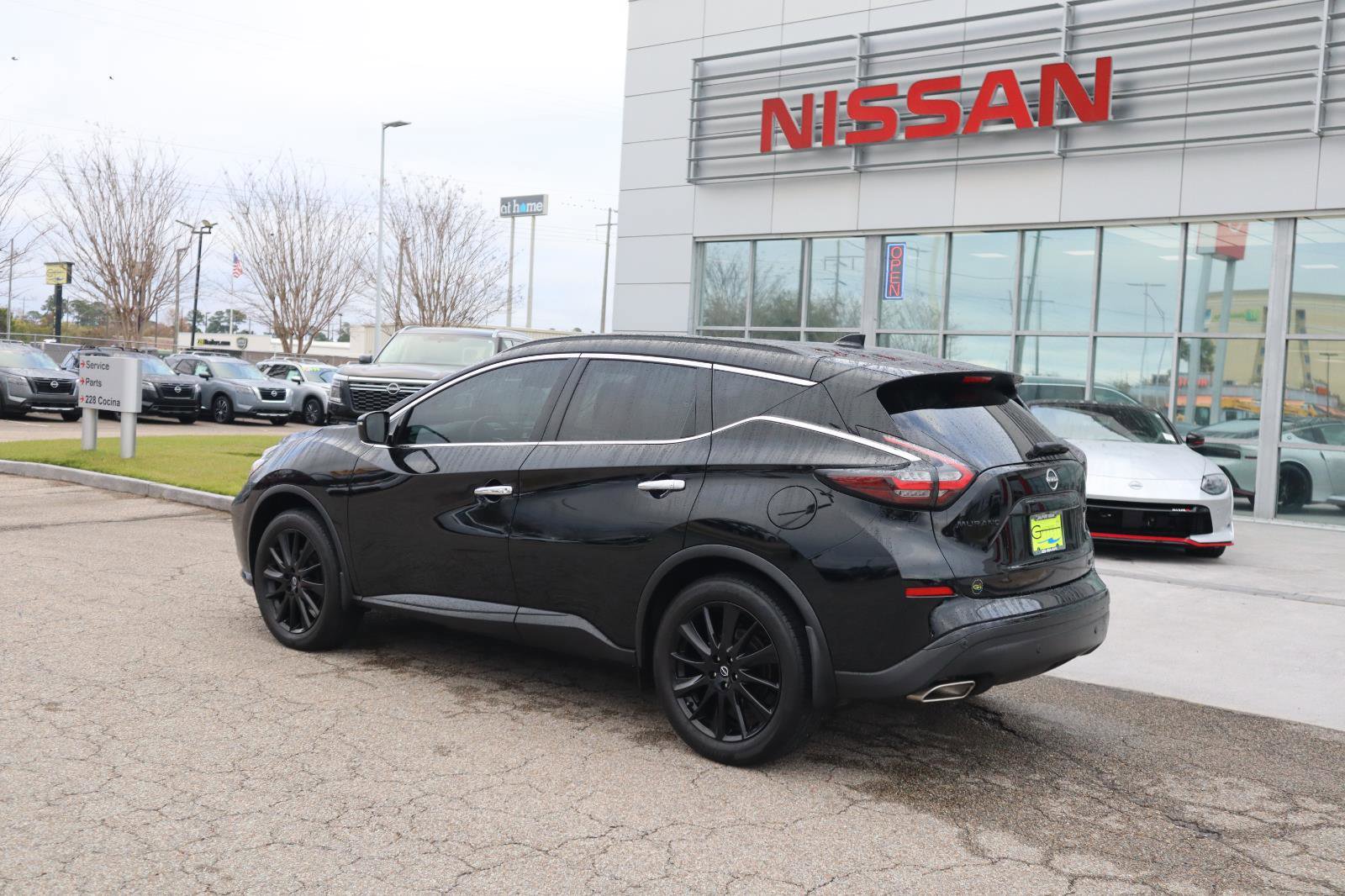 Certified 2024 Nissan Murano SV w/ SV Midnight Edition Package image 6