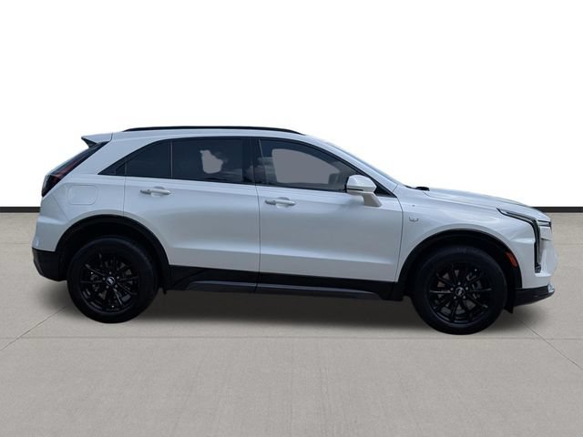 Used 2024 Cadillac XT4 Sport w/ Cold Weather Package AWD/4WD image 4