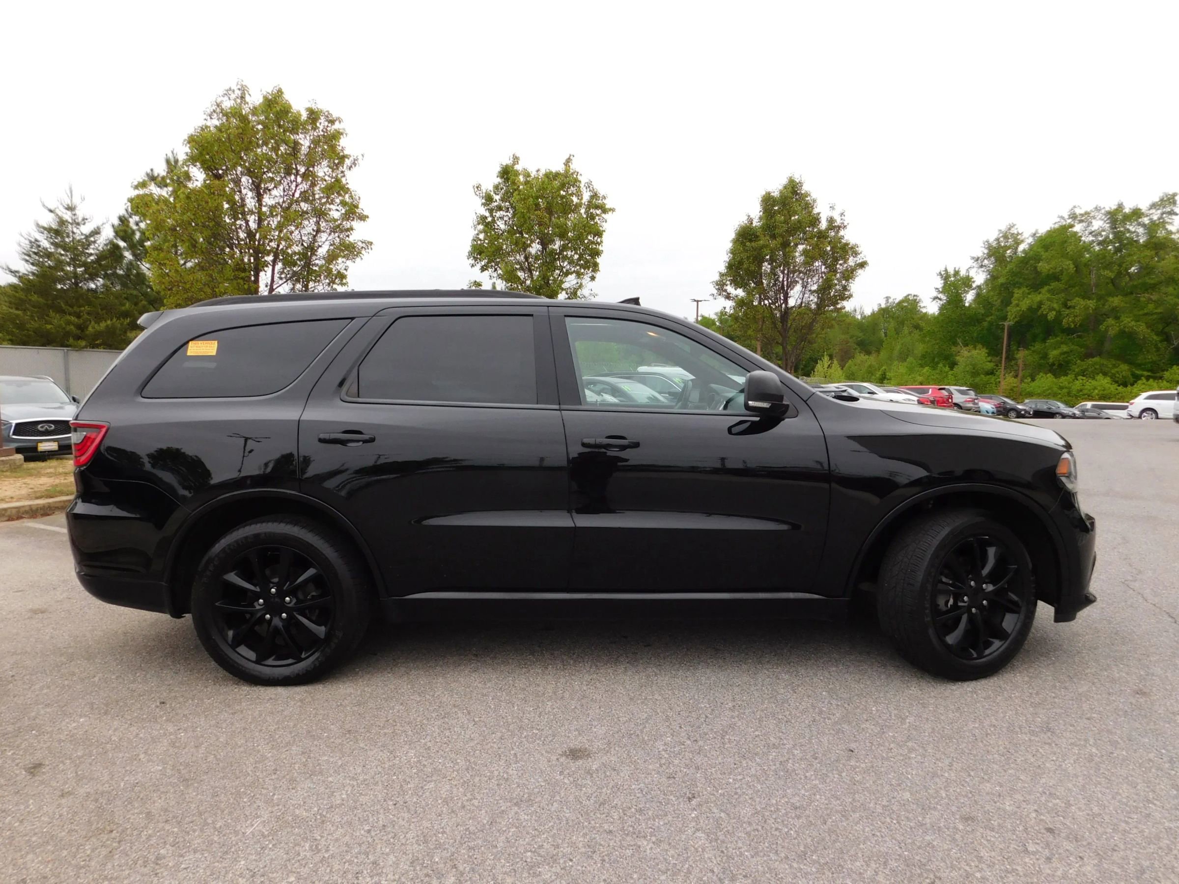 Used 2017 Dodge Durango GT w/ Premium Group AWD/4WD image 4