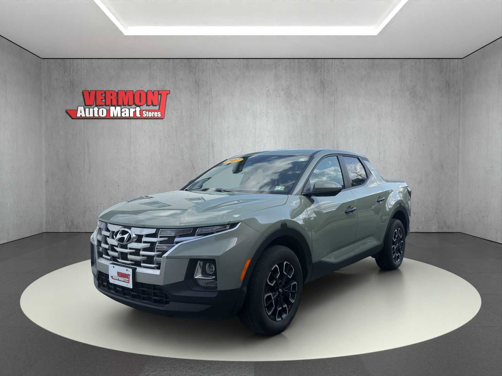 Used 2023 Hyundai Santa Cruz SE image 3