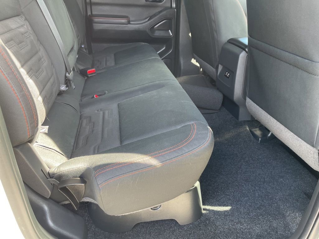 Used 2025 Nissan Frontier PRO-4X AWD/4WD image 32