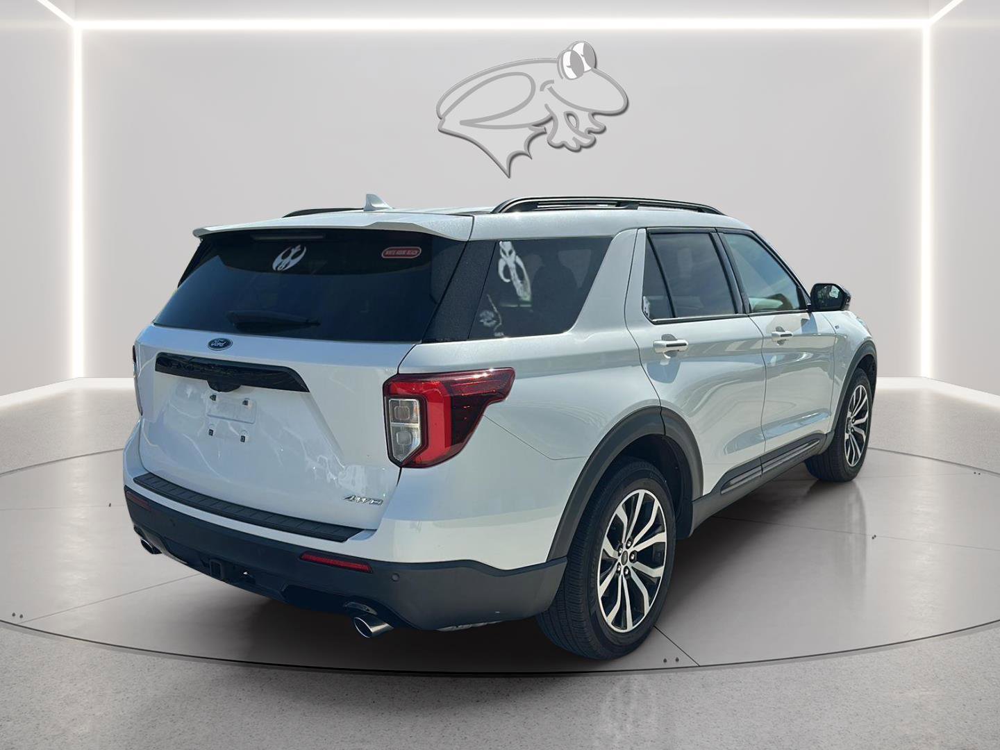 Used 2022 Ford Explorer ST-Line w/ Class IV Trailer Tow Package image 5