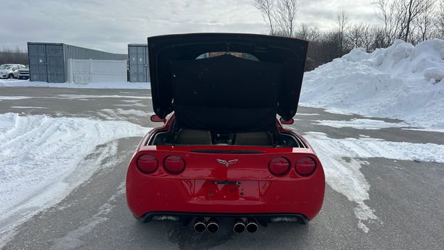 Used 2007 Chevrolet Corvette Coupe w/ Preferred Equipment Group RWD image 5