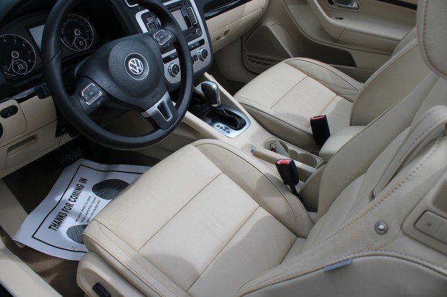 Used 2013 Volkswagen Eos Lux image 10