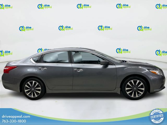 Used 2017 Nissan Altima 2.5 SV FWD image 4