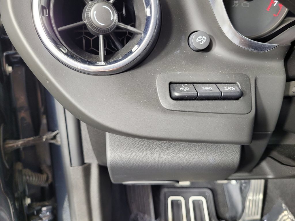 Used 2019 Chevrolet Camaro ZL1 RWD image 14