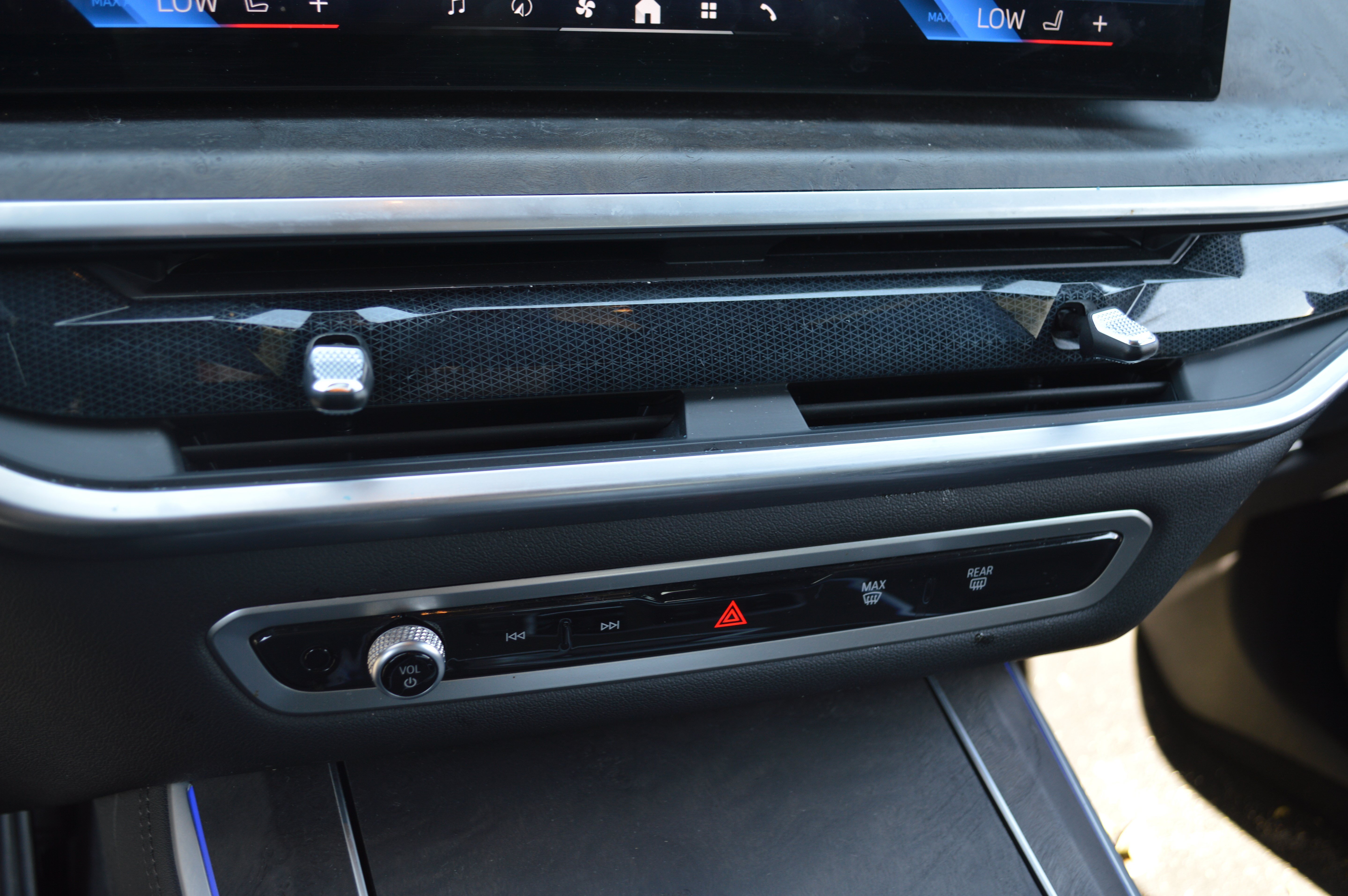 Used 2024 BMW X5 sDrive40i w/ Premium Package RWD image 19