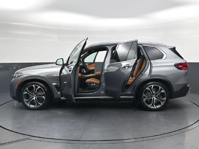 New 2026 BMW X5 xDrive50e AWD/4WD image 41