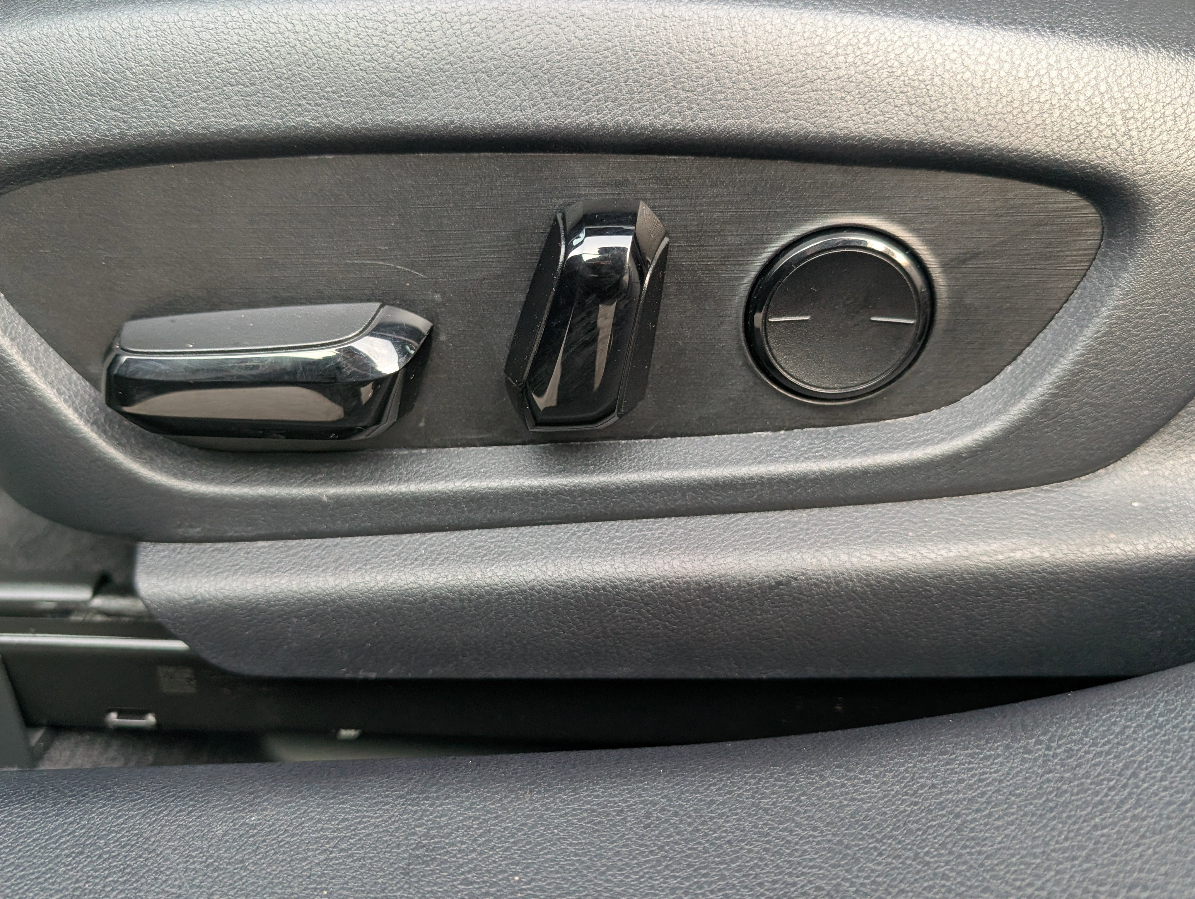 Certified 2025 Lexus ES 300h 300h image 22