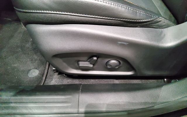 Used 2023 Jeep Compass Limited w/ Elite Group AWD/4WD image 21