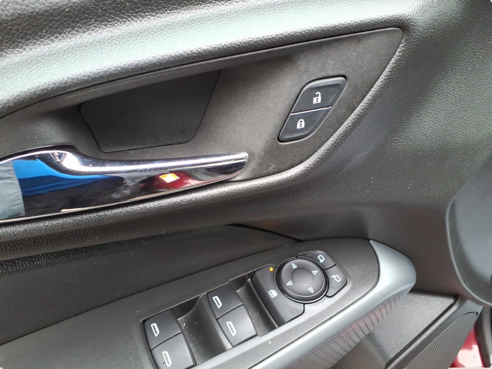 Certified 2024 Chevrolet Trax RS w/ Driver Confidence Package image 18