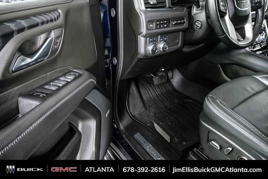 Used 2024 GMC Yukon XL Denali image 9