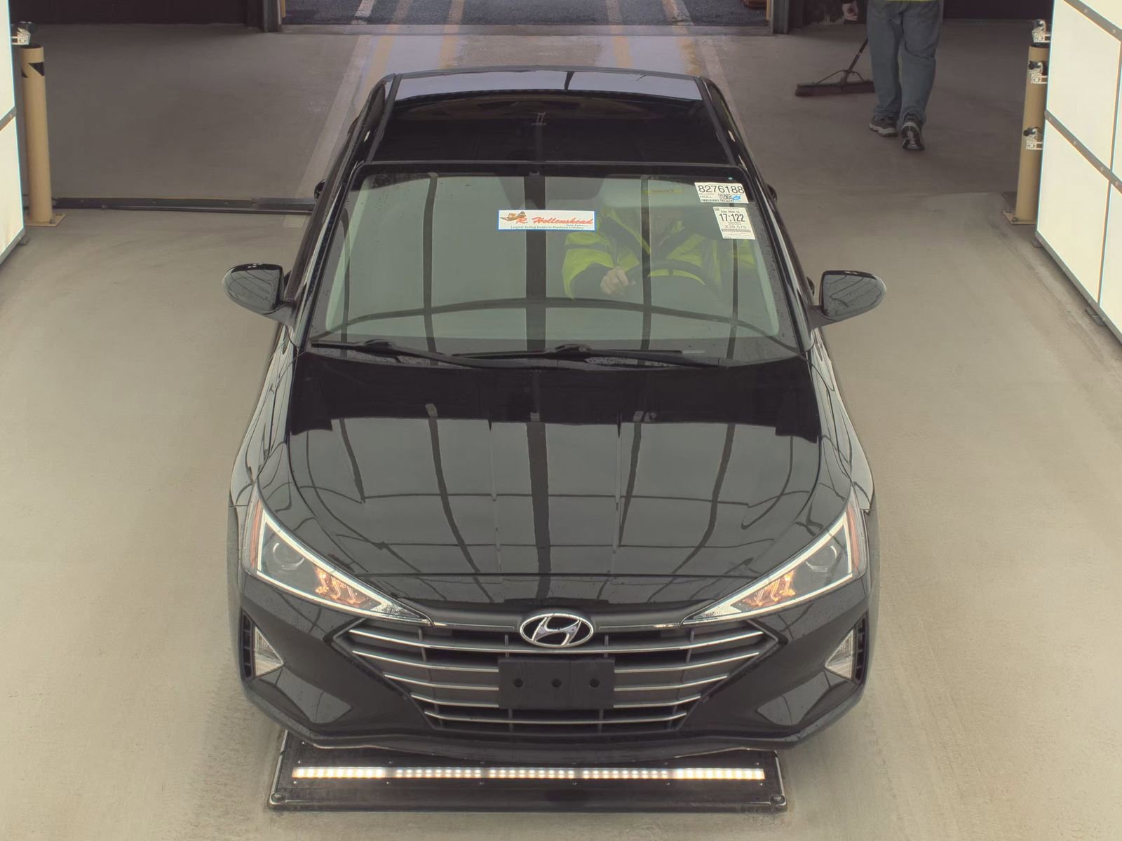 Used 2020 Hyundai Elantra SE image 2