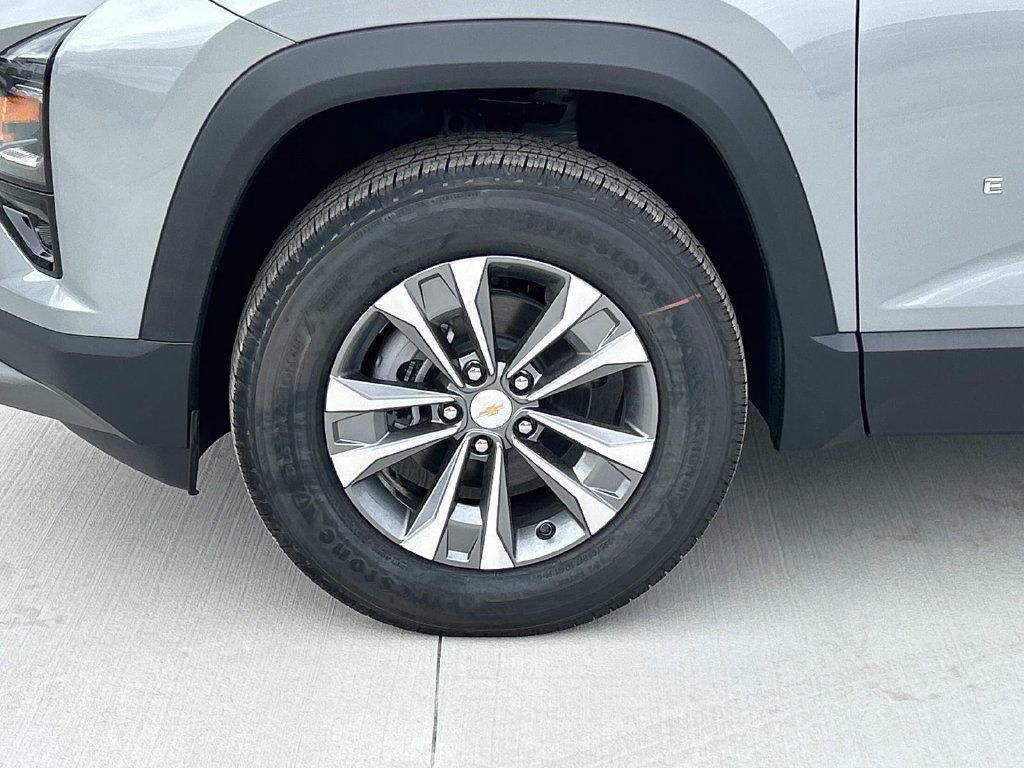 New 2027 Chevrolet Equinox LT w/ Convenience Package II FWD image 7