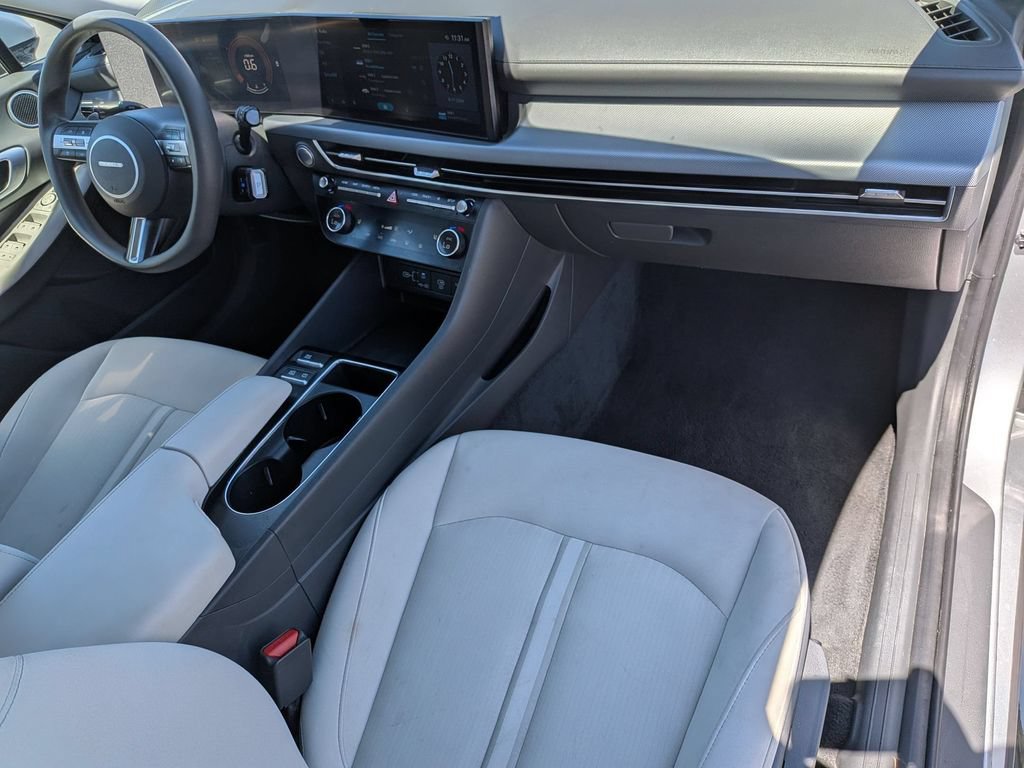 Used 2025 Hyundai Sonata SEL FWD image 31