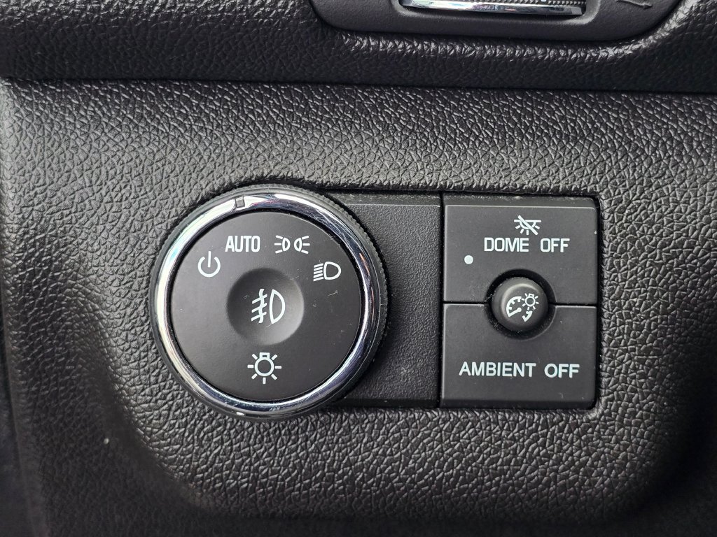 Used 2015 Chevrolet Traverse LTZ AWD/4WD image 28