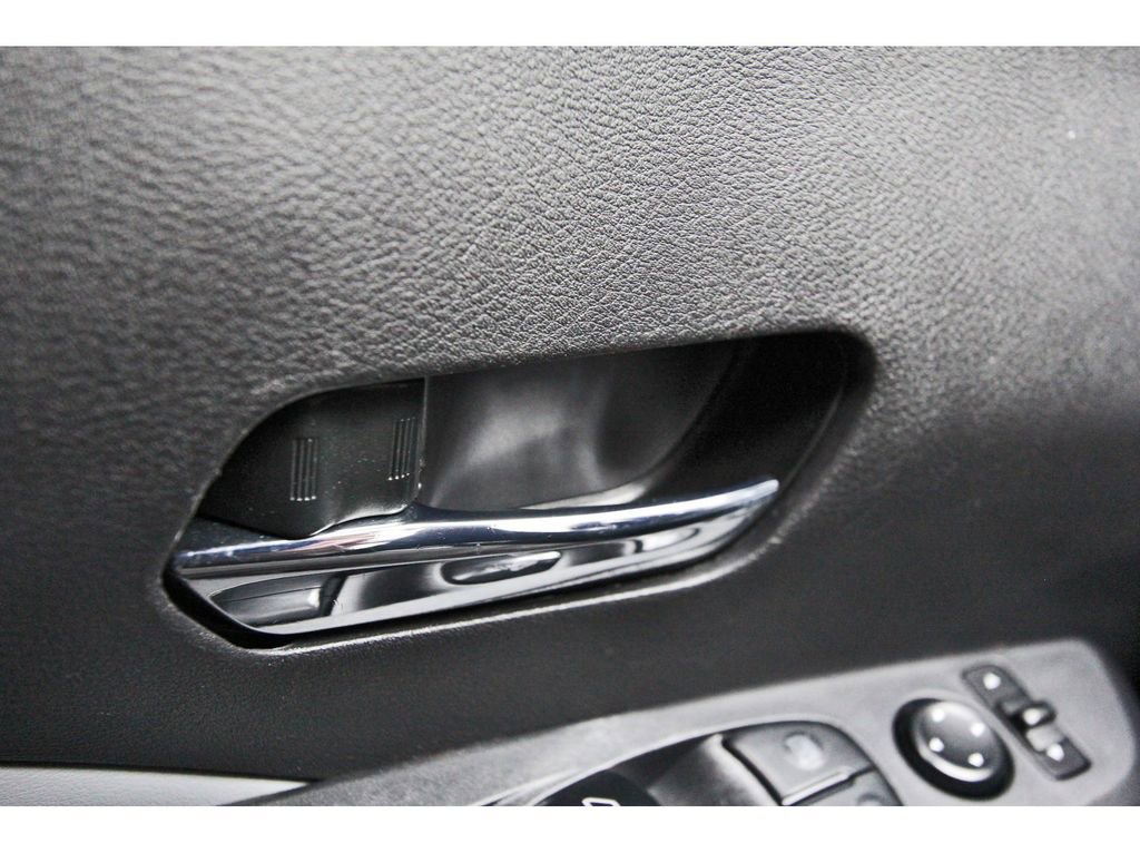 Used 2023 Nissan Kicks SR w/ SR Premium Package image 20