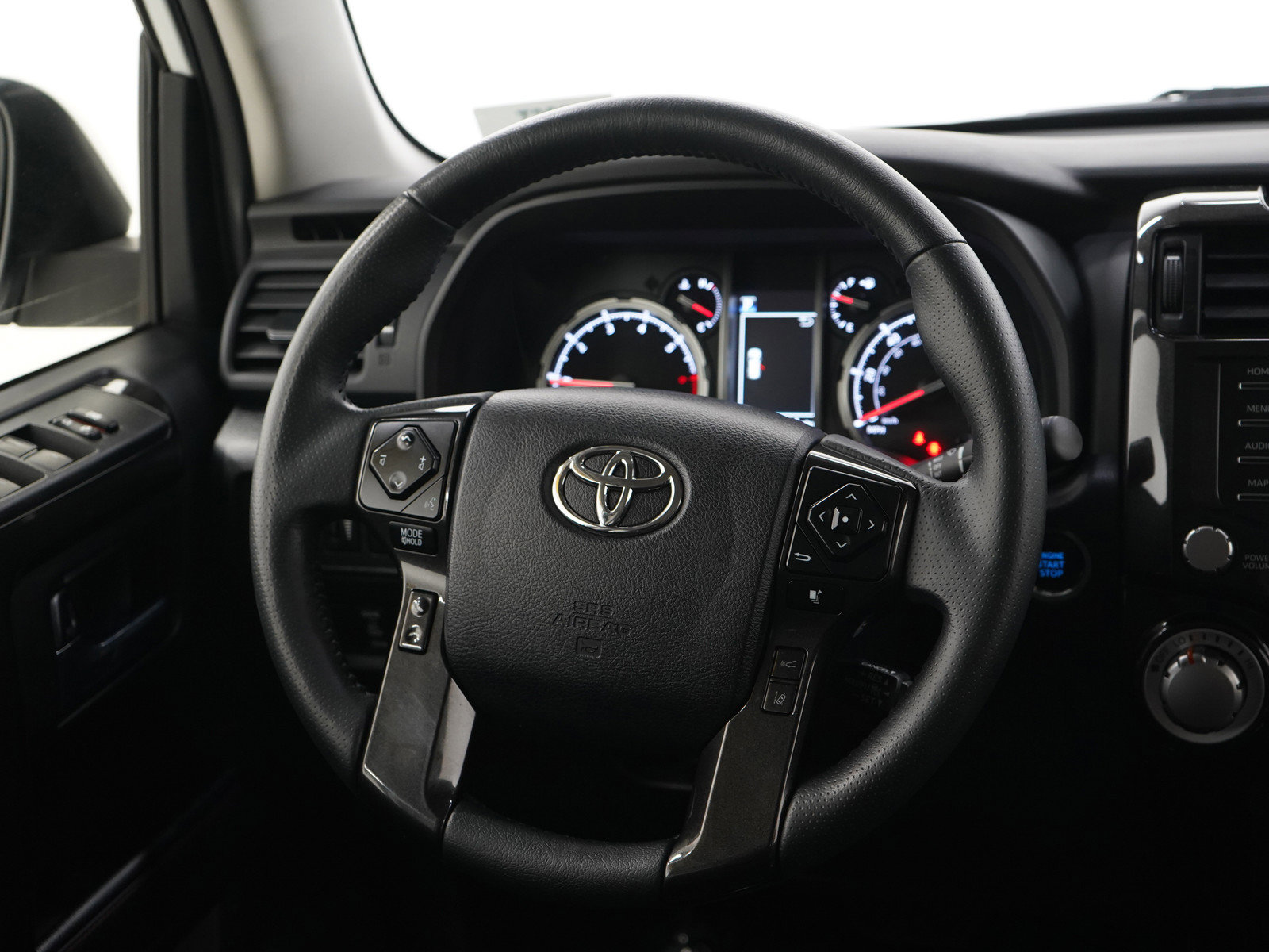 Used 2024 Toyota 4Runner TRD Off-Road AWD/4WD image 14