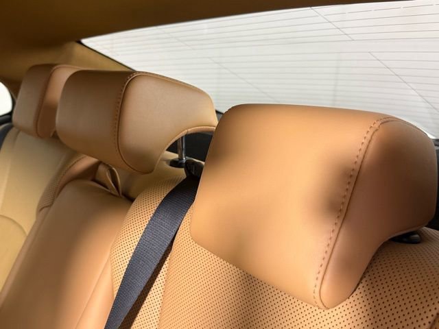 Certified 2022 Lexus ES 300h w/ Premium Package image 23