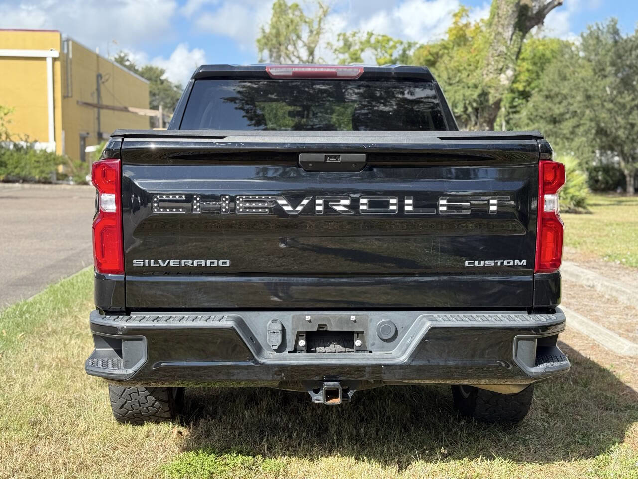 Used 2021 Chevrolet Silverado 1500 Custom image 6