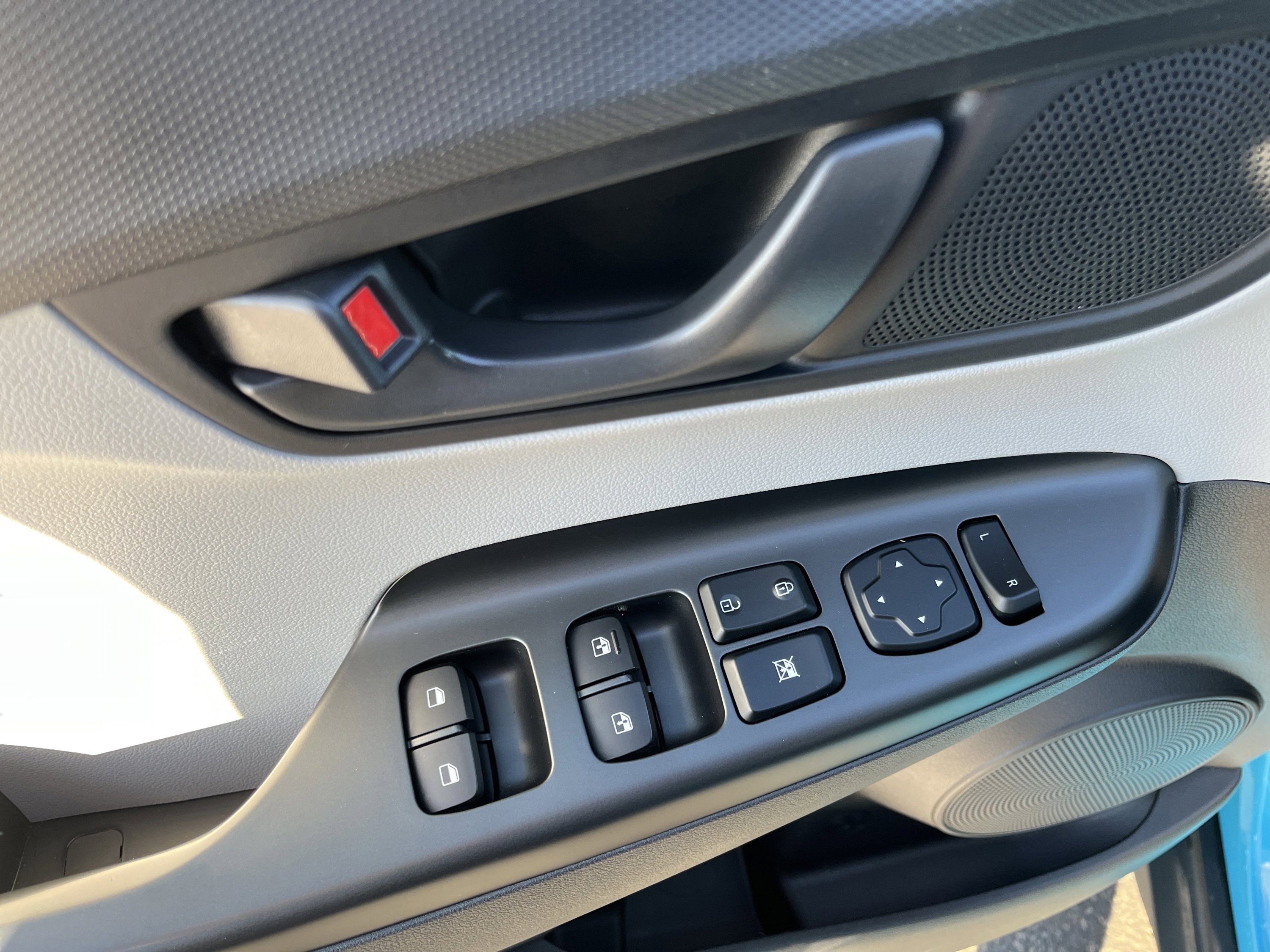 Used 2023 Hyundai Kona SEL w/ Cargo Package image 18