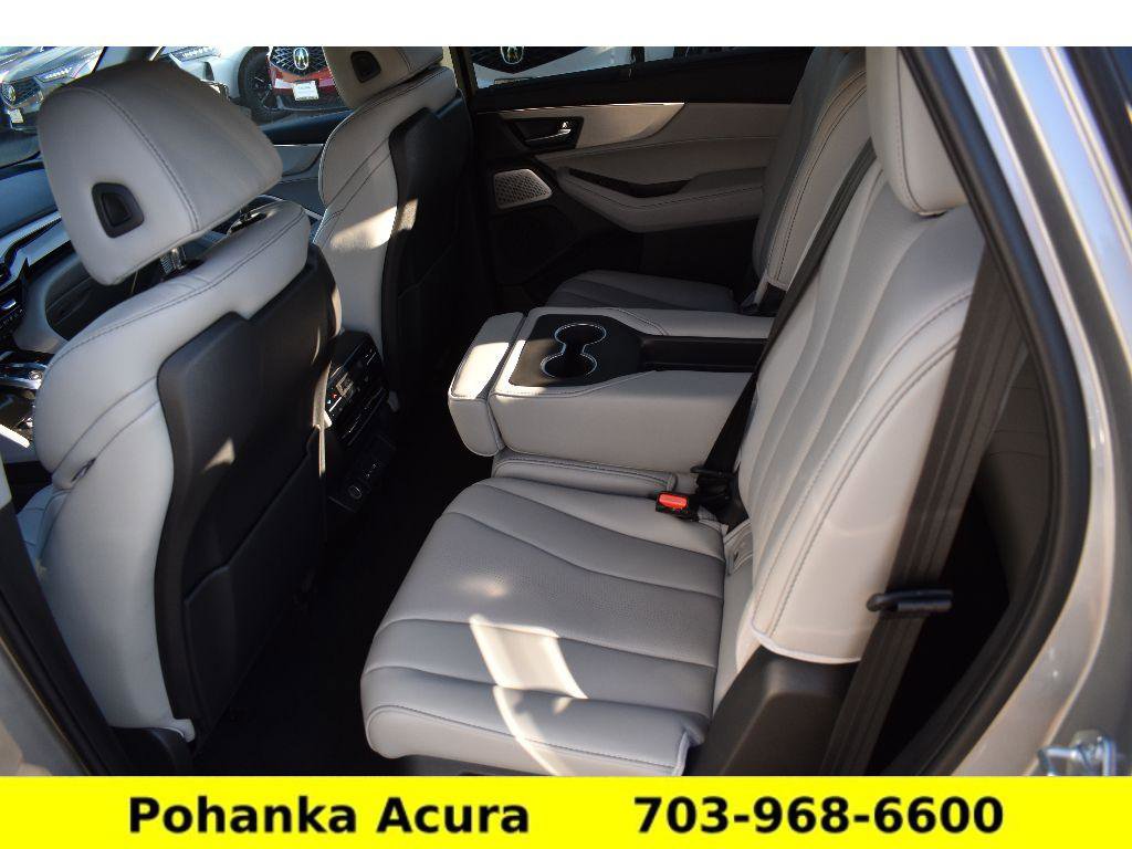 Used 2026 Acura MDX w/ Technology Package image 16