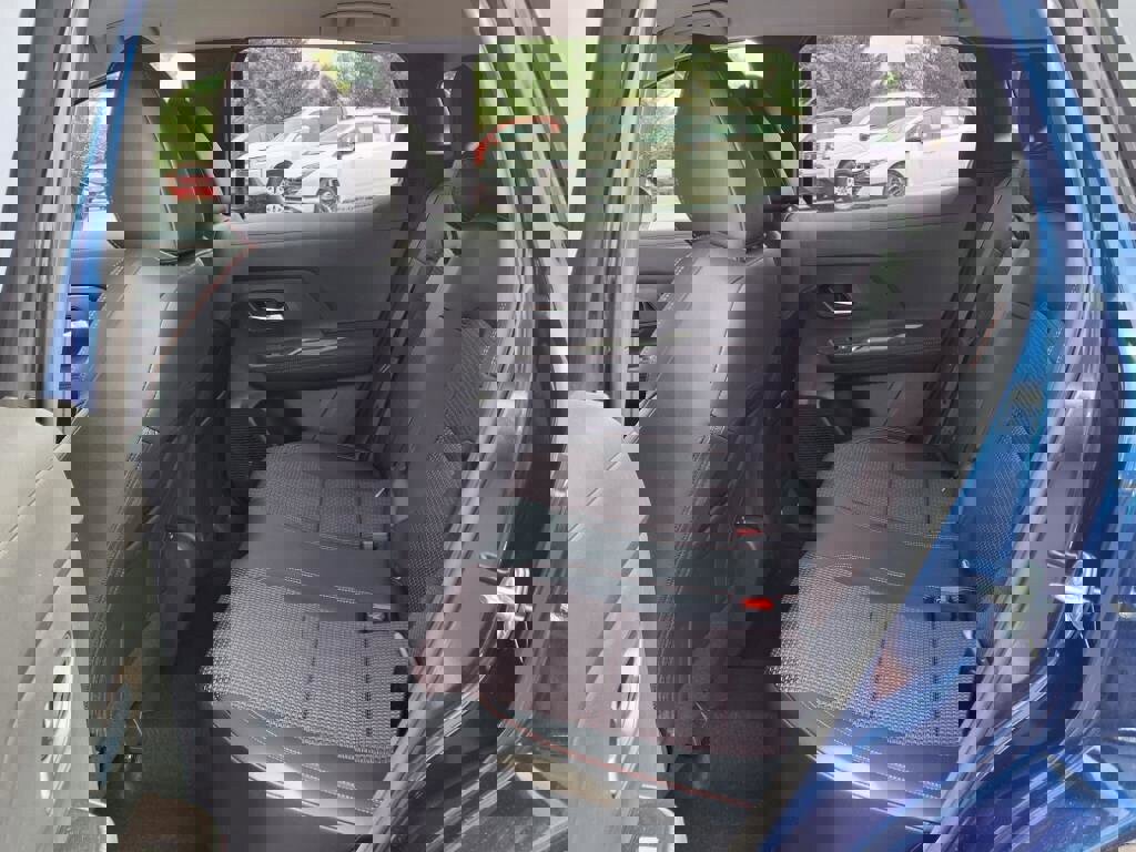 New 2025 Nissan Kicks SR image 6